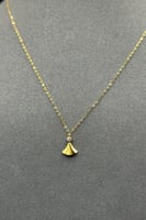 طقم مثلث ذهب تصميم الماس عيار 21 وزن من 2 الى 2.1...