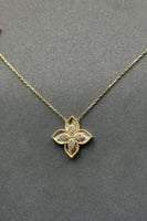 طقم زهرة ذهب تصميم الماس عيار 18 وزن 19.1 جرام