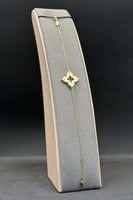 اسوارة وردة ذهب تصميم الماس عيار 18 وزن من 2.8 الى...