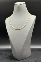 عقد قماش ذهب عيار 18 وزن من 2.6 الى 2.7 جرام