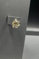 طقم ذهب عيار 18 سنبلة دائرية بتصميم الماسي وزن 4.3...