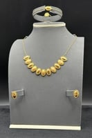 طقم ذهب صافي عيار 21 وزن 8.9 جرام