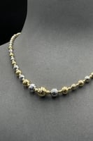 عقد و اسوارة كور ذهب صافي عيار 18 وزن 9.5 جرام