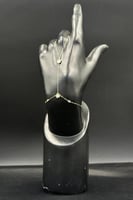 كف وردة ذهب مع صدف ابيض عيار 18 وزن من 1 الى 1.1 ج...