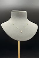 شوكر وردة ذهب تصميم الماس عيار 18 وزن 0.8 جرام