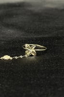 كف اطفال وردة ذهب تصميم الماس عيار 18 وزن 1.5 جرام