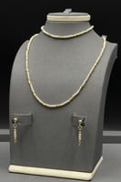 طقم ذهب تصميم هندي عيار 18 وزن 20.8 جرام