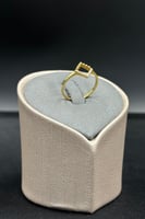 خاتم الماس وزن الذهب : 1.43 جرام وزن الألماس : 0.0...