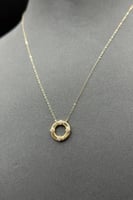 عقد دائري ذهب تصميم الماس عيار 18 وزن من 0.9 الى 1...