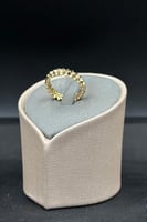 دبلة ذهب صافي عيار 18 وزن من 2.2 الى 2.4 جرام