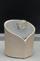 خاتم مسمار ذهب تصميم الماس عيار 18 وزن من 1.3 الى...