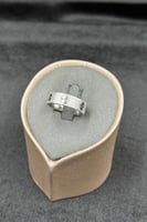 دبلة ذهب ابيض صافي عيار 18 وزن 7 جرام