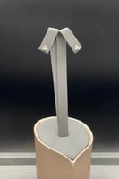 حلق شكل مثلث ذهب تصميم الماس عيار 18 وزن 0.8 جرام