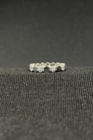 دبلة خلية ذهب ابيض تصميم الماس عيار 18 وزن من 2.1...