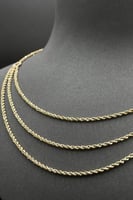 عقد ثلاثة ادوار ذهب تصميم ايطالي عيار 18 وزن من 4....