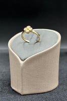 خاتم وردة ذهب صافي عيار 18 وزن 3.3 جرام