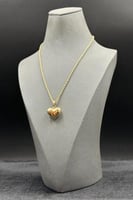 عقد مجدول مع قلب ذهب صافي عيار 18 وزن 3.4 الى 3.5...