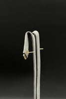 حلق زهرة ذهب تصميم الماس عيار 18 وزن من 0.9 الى 1...