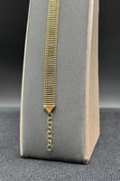 إسوارة سلم ذهب صافي عيار 18 ناعم وزن 5.2 جرام حجم...