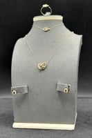 طقم ذهب ناعم عيار 18 سرّ الارتباط وزن 3.25 جرام