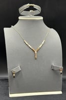 طقم ذهب عيار 18 لمعة الانسياب وزن 8.4 جرام