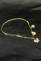 اسوارة ورد الطائف ذهب ايطالي عيار 18 وزن من 4.1 ال...