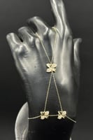 كف وردة ذهب تصميم الماس عيار 18 وزن من 1.5 الى 1.6...