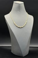 عقد مجدول ذهب مع لؤلؤ عيار 18 وزن 2.5 جرام