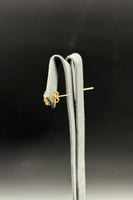 حلق وردة ذهب صافي عيار 21 وزن من 1.1 الى 1.2 جرام