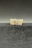 دبلة توينز ذهب مع فص سوليتير عيار 18 وزن 2.6 جرام