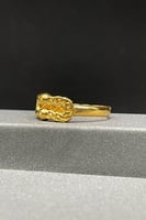 خاتم جنزير مع كور ذهب صافي عيار 21 وزن 1.7 جرام