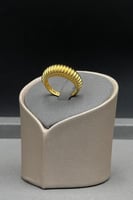 خاتم امواج ذهب صافي عيار 21 وزن 3.4 جرام