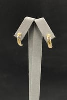 حلق ذهب صافي ملون عيار 18 وزن من 1.7 الى 1.8 جرام