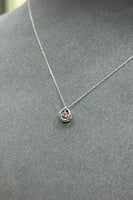 عقد ذهب مع الماس رعاش