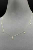 شوكر اوراق الشجر ذهب تصميم الماس عيار 18 وزن 0.6 ج...