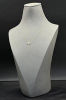 عقد مستطيل ذهب تصميم الماس عيار 18 وزن 0.5 جرام