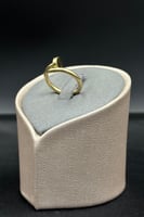 اسوارة مع خاتم مسمار ذهب صافي عيار 18 وزن 12.9 جرا...