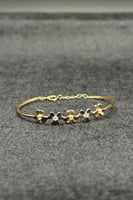 اسوارة اطفال وردات ذهب تصميم الماس عيار 18 وزن من...