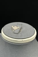 طقم أطفال ذهب تصميم الماس عيار 18 وزن من 1.9 الى 2...