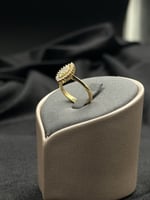 خاتم ذهب الماس بتصميم معين يضفي لمسة ساحرة لاصبعك