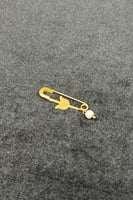 بروش اطفال فراشة ذهب مع صدف ابيض عيار 21 وزن 0.7 ج...