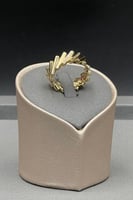 خاتم ذهب تصميم الماس عيار 18 وزن من 6 الى 6.2 جرام