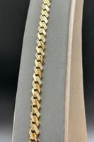 إسوارة جنزير ذهب عيار 18 ألماس كورا وزن 13.1 جرام...