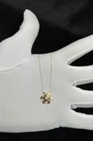 عقد ذهب تصميم الماس عيار 18 وزن 1.1 جرام