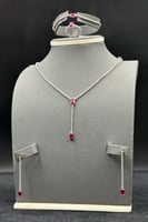 طقم تنس ذهب أبيض عيار 18 بتصميم الماس وزن 15.5 جرا...