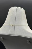 عقد وردة نازل ذهب تصميم الماس عيار 18 وزن 1.2 جرام