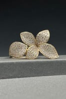 خاتم وردة ذهب تصميم الماس عيار 18 وزن 9.4 جرام