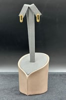 حلق مستطيل ذهب تصميم الماس عيار 18 وزن 3.7 جرام