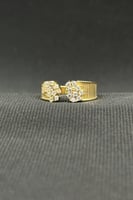 خاتم ذهب تصميم الماس عيار 18 وزن من 2.3 الى 2.4 جر...