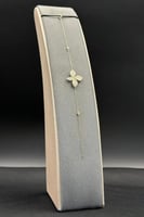 اسوارة وردة ذهب تصميم الماس عيار 18 وزن من 1.4 الى...